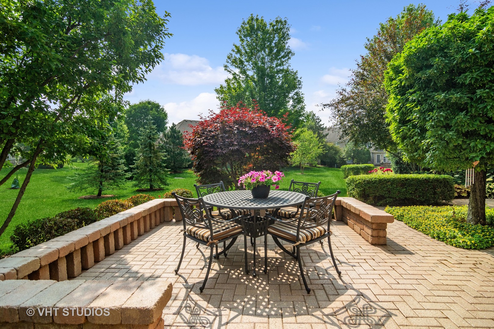 716 Fieldstone Court Inverness, IL 60010 - Photo 23 of 25 a view of a chairs and table in the patio