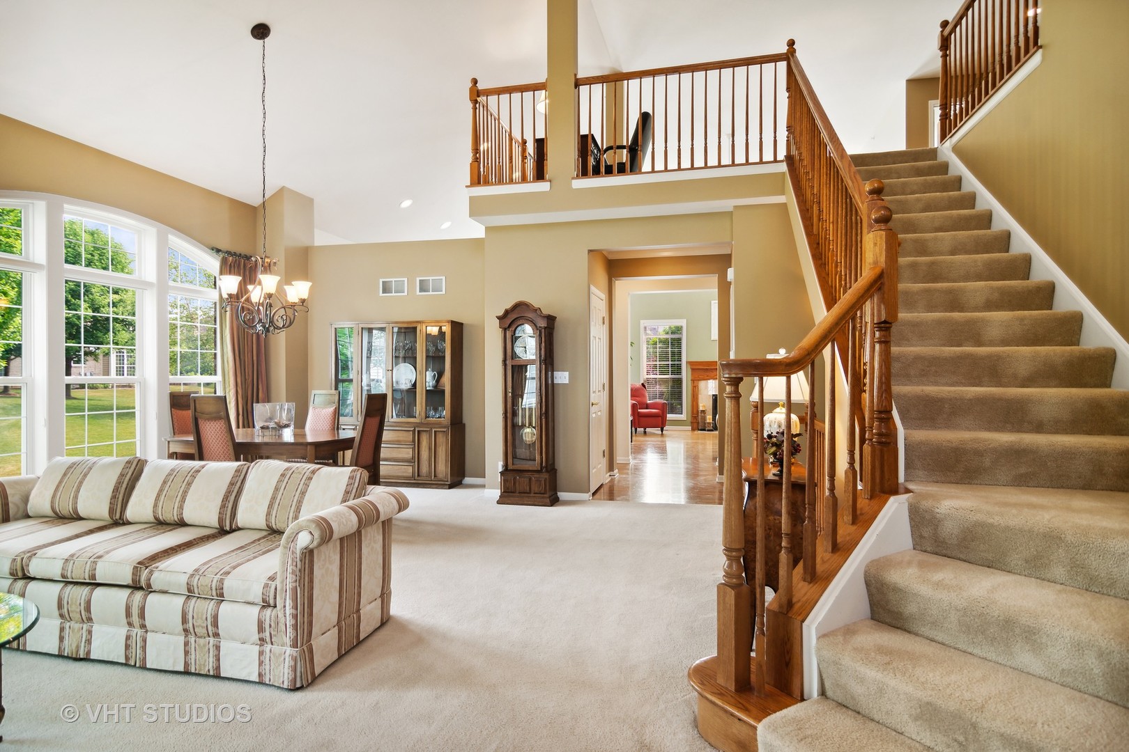716 Fieldstone Court Inverness, IL 60010 - Photo 3 of 25 a view of a living room with furniture and a chandelier