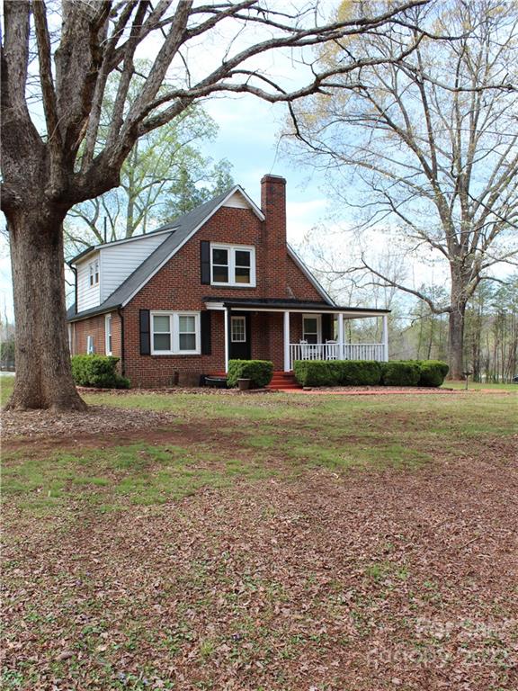 1963 Settlemyre Bridge Road Newton, NC 28658 - Photo 3 of 31 Gallery Image 3