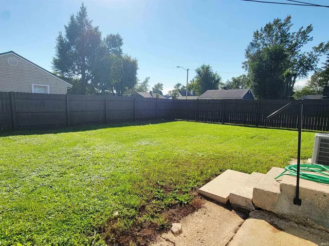 $115,000 | 940 Fairway Street, South Bend, IN 46619