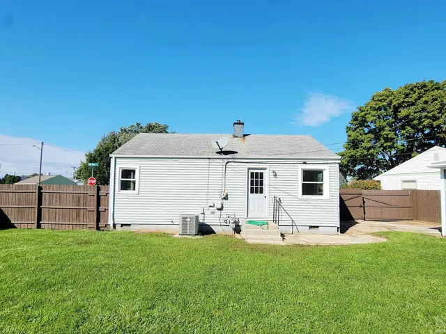 $115,000 | 940 Fairway Street, South Bend, IN 46619