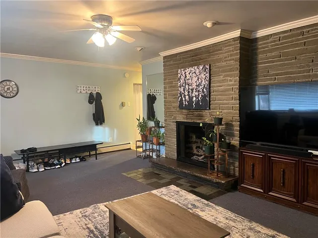 $399,500 | 129 South Buhl Farm Drive, Hermitage, PA 16148