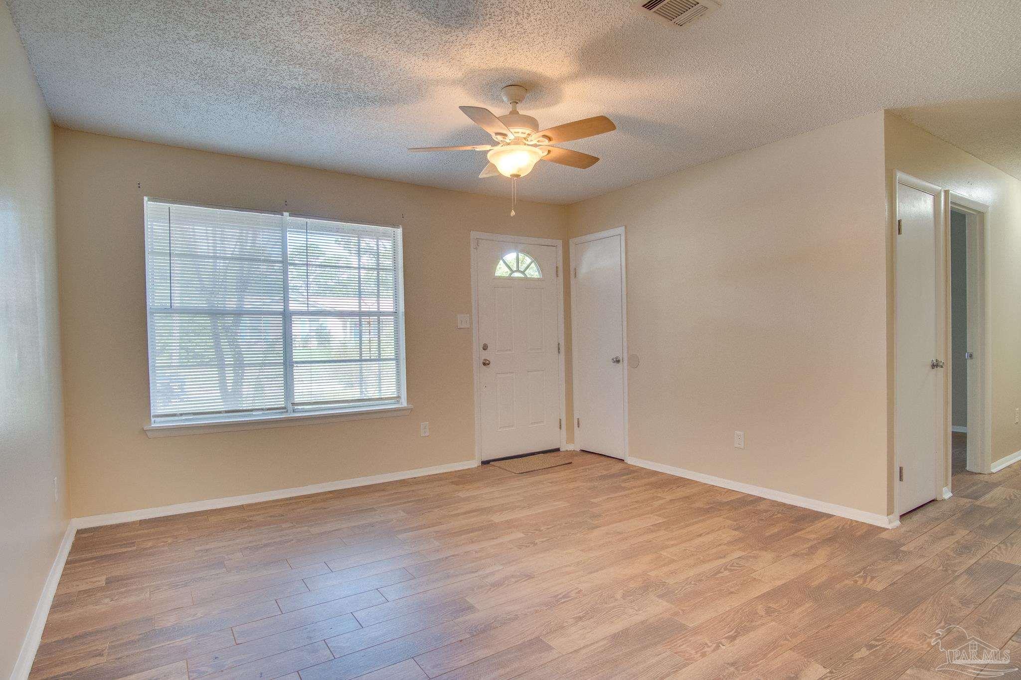 386 Quigley Road Pensacola, FL 32506 - Photo 6 of 51