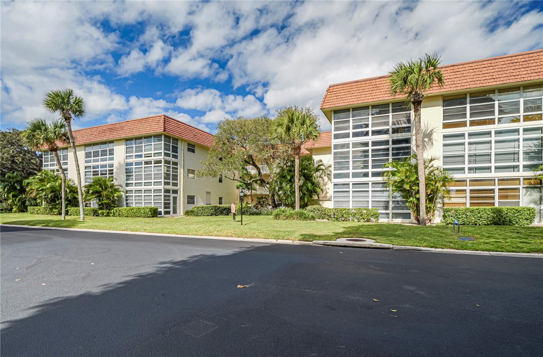 5400 Highway A1a, Unit D3 Vero Beach, FL 32963 - Photo 22 of 35 a view of a house with a yard and plants