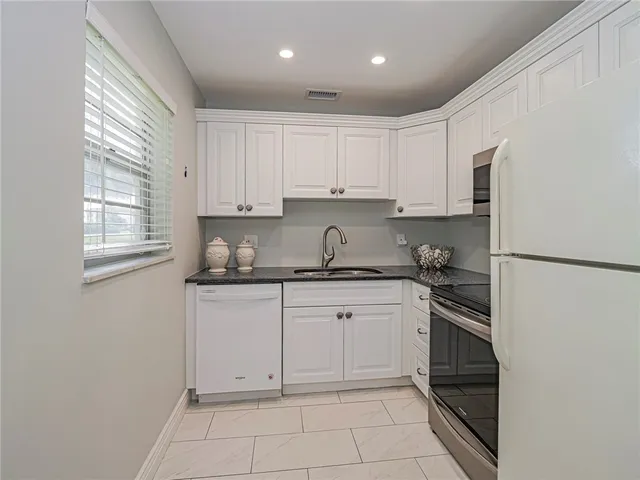 $249,000 | 5400 Highway A1a, Unit D3, Vero Beach, FL 32963