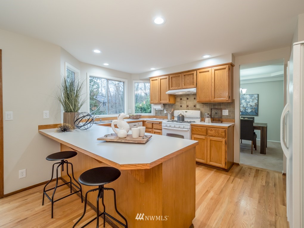 508 225th Place Southeast Bothell, WA 98021 - Photo 6 of 25