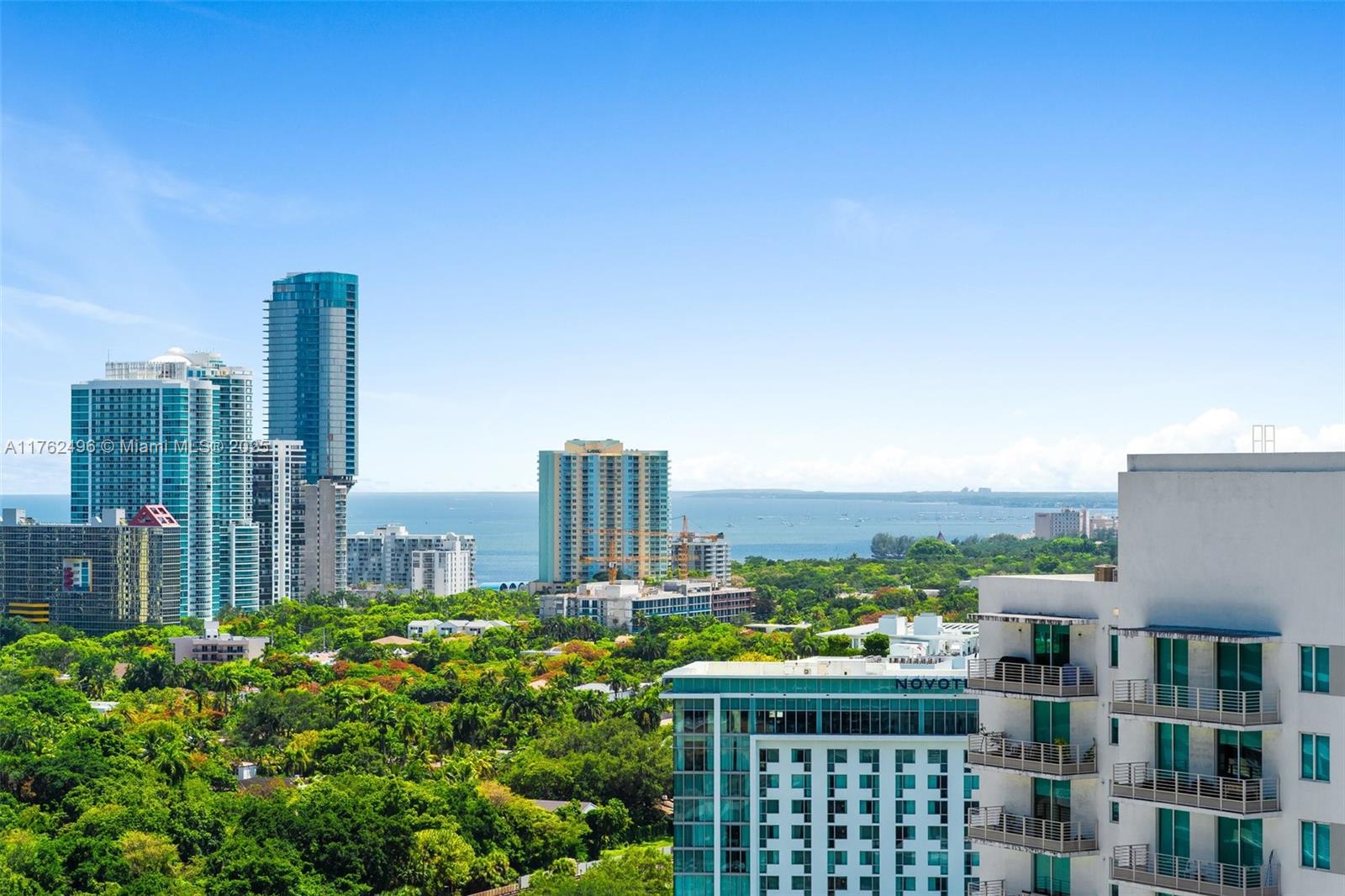 79 Southwest 12th Street, Unit 2512S Miami, FL 33130 - Photo 22 of 36 a balcony with a city view