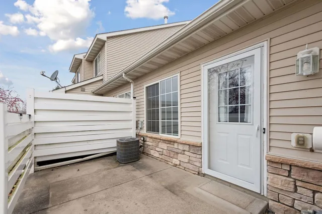 $249,500 | 1687 Liberty Lane, Waconia, MN 55387