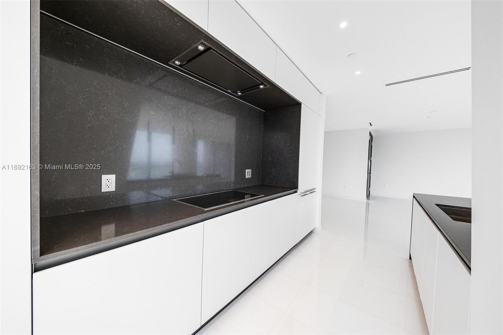 300 Biscayne Blvd Way, Unit 4507W Miami, FL 33131 - Photo 15 of 61