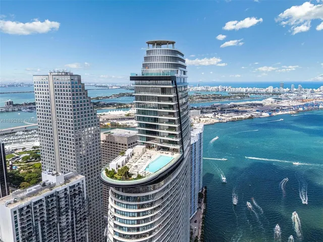 $18,000 | 300 Biscayne Blvd Way, Unit 4507W, Miami, FL 33131