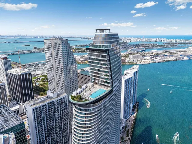 $18,000 | 300 Biscayne Blvd Way, Unit 4507W, Miami, FL 33131