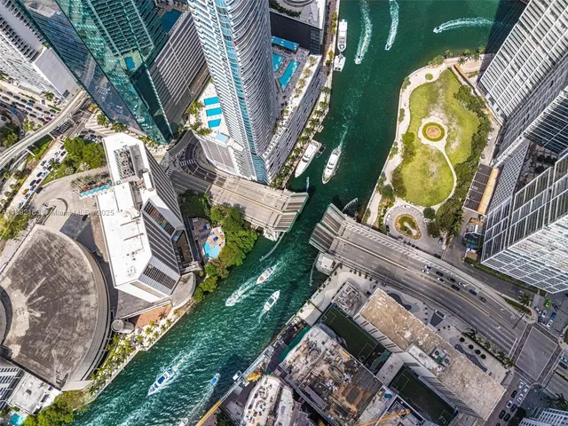 $18,000 | 300 Biscayne Blvd Way, Unit 4507W, Miami, FL 33131