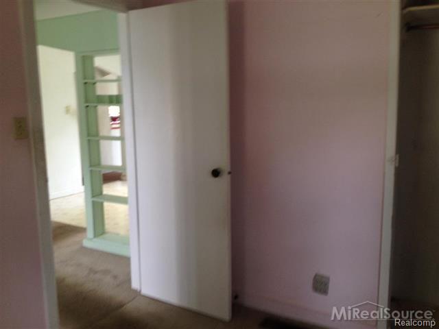 3695 East 9 Mile Road Warren, MI 48091 - Photo 9 of 12 9.JPG