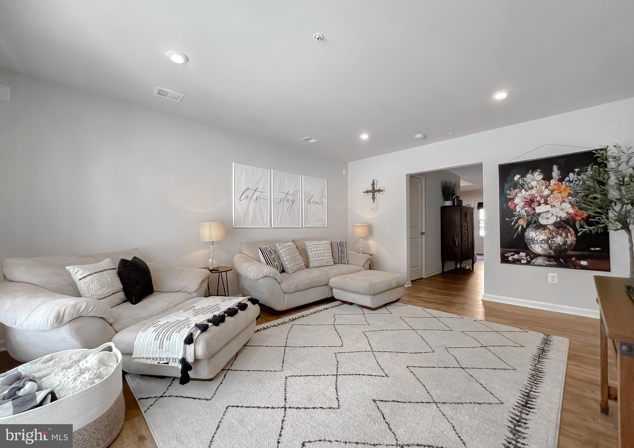 23084 Vanda Way California, MD 20619 - Photo 4 of 55