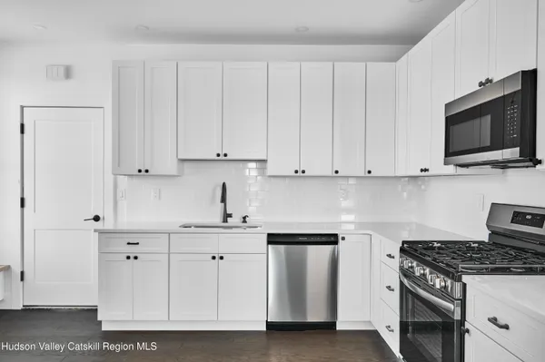 $2,750 | 72-74 Green Street, Unit 72B, Hudson, NY 12534