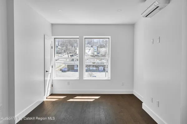 $2,750 | 72-74 Green Street, Unit 72B, Hudson, NY 12534