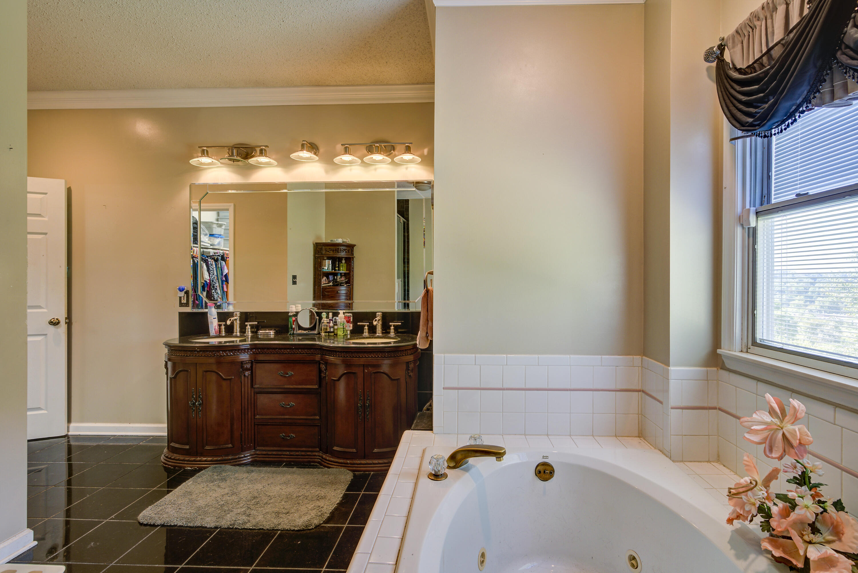 1816 Idle Hour Road Kingsport, TN 37660 - Photo 29 of 34 Idle--22