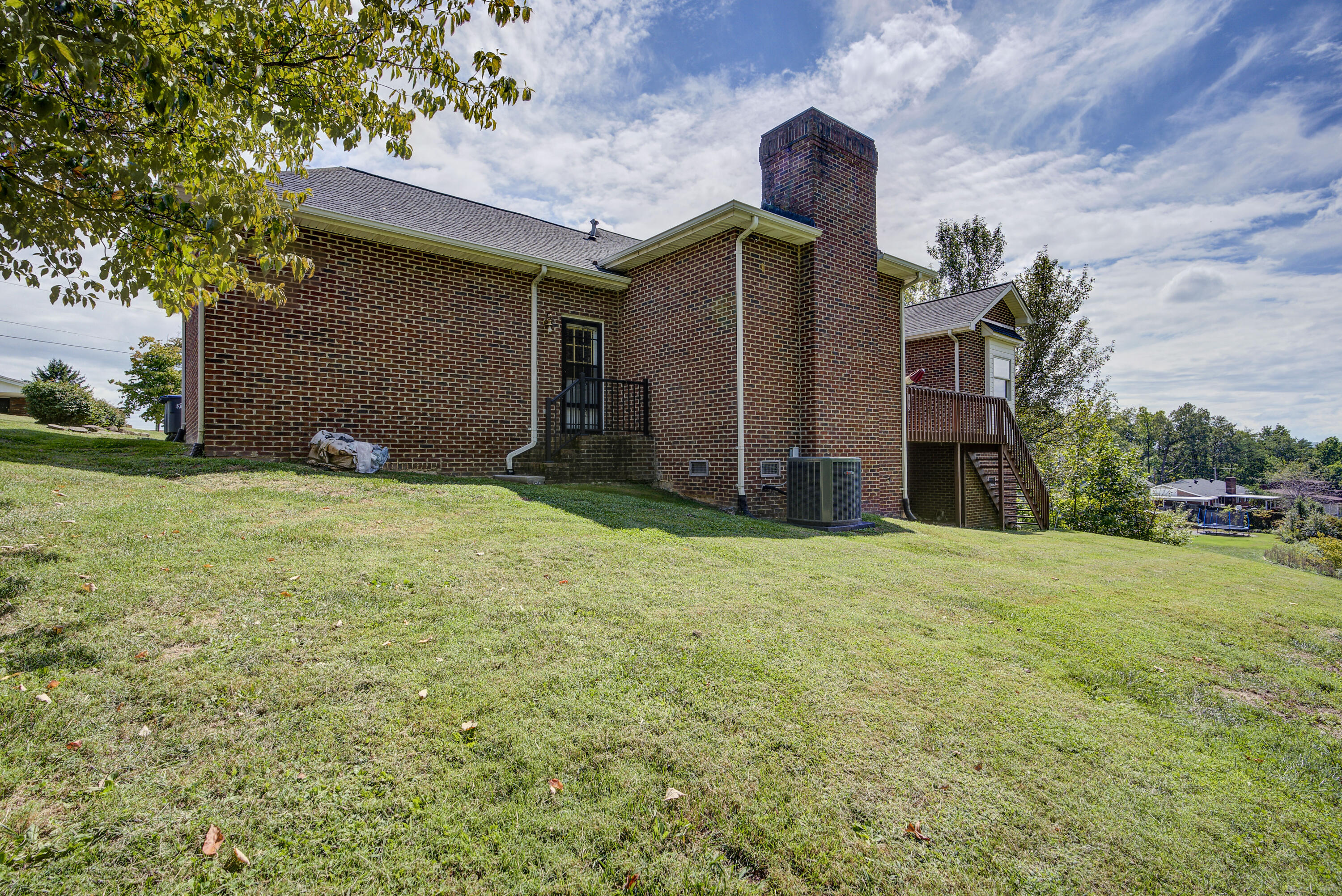 1816 Idle Hour Road Kingsport, TN 37660 - Photo 7 of 34 Idle--28