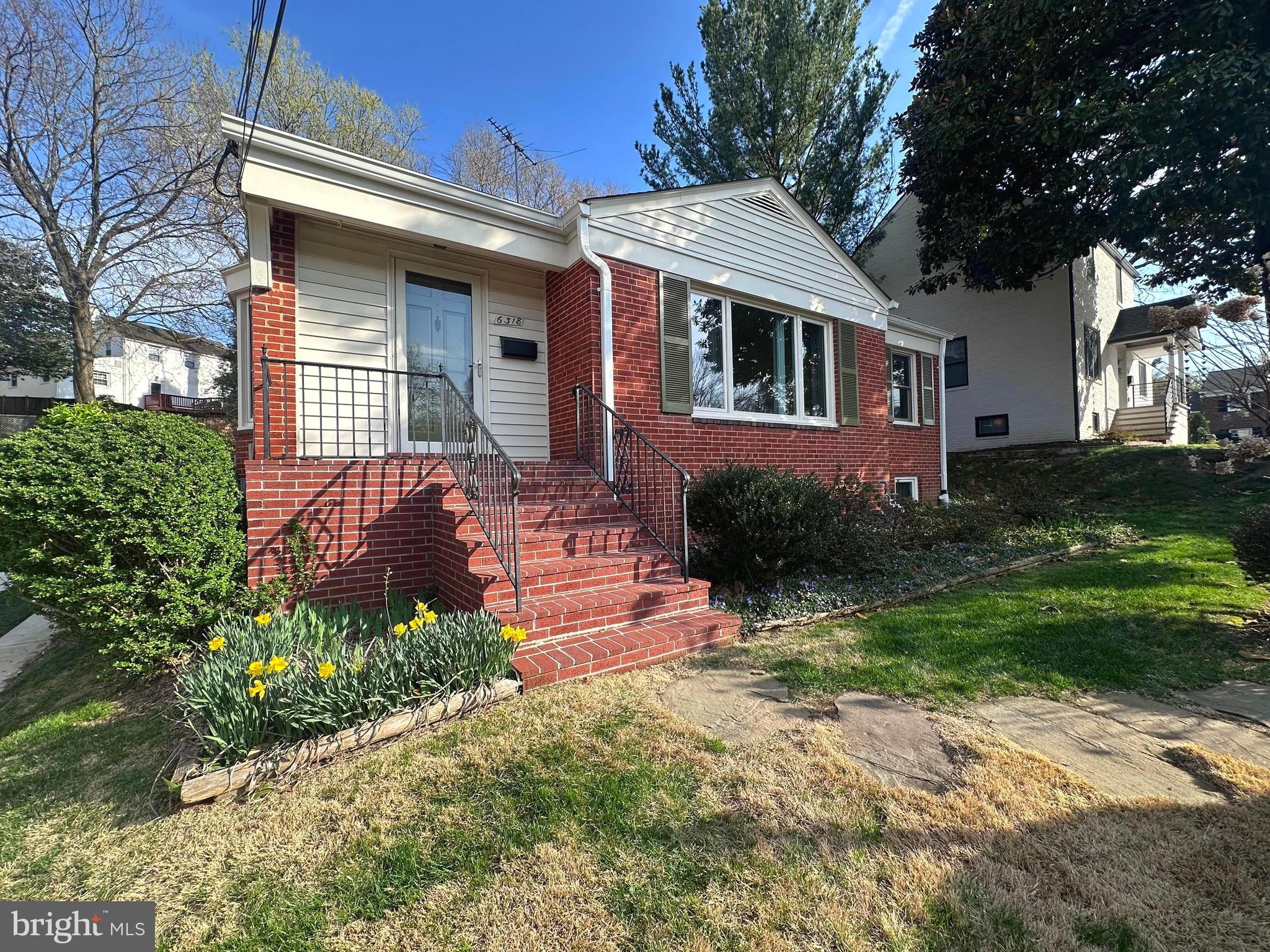 6318 11th Road North Arlington, VA 22205 - Photo 2 of 46