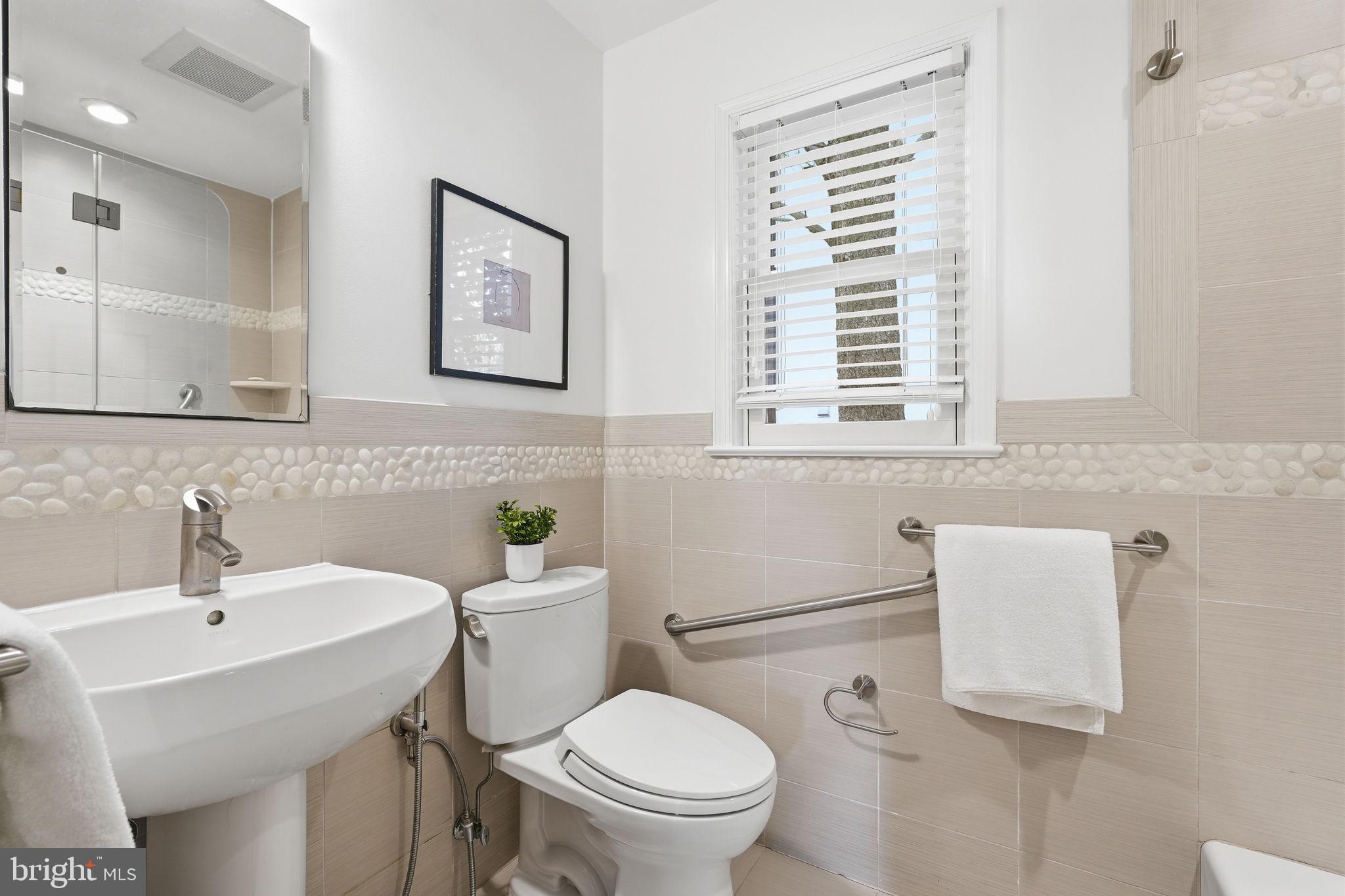 6318 11th Road North Arlington, VA 22205 - Photo 28 of 46 Full Bath