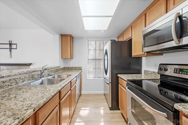 $2,350 | 15016 Avenida Venusto, Unit 168, San Diego, CA 92128