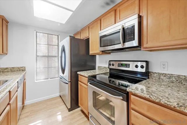 $2,350 | 15016 Avenida Venusto, Unit 168, San Diego, CA 92128