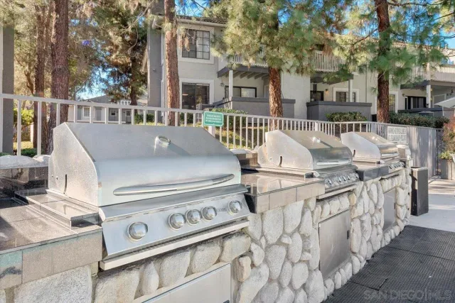 $2,350 | 15016 Avenida Venusto, Unit 168, San Diego, CA 92128