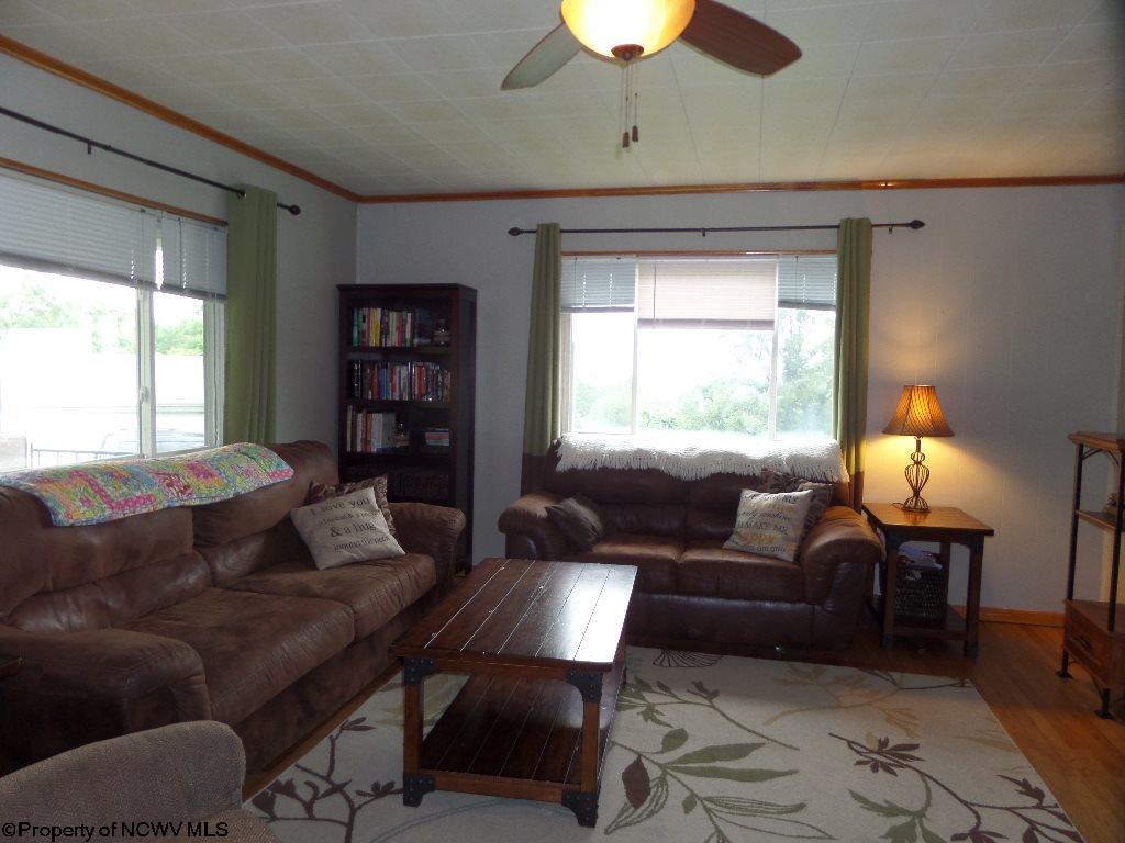1213 Summers School Road Morgantown, WV 26508 - Photo 5 of 19 Gallery Image 5