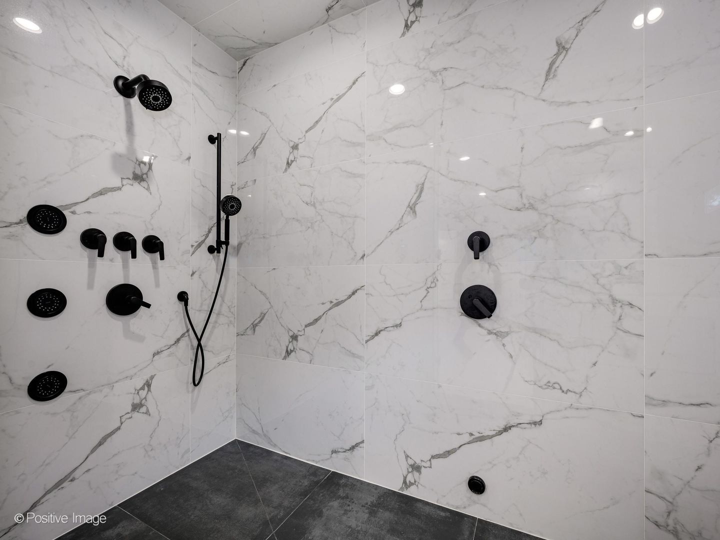 2153 West Fletcher Street Chicago, IL 60618 - Photo 29 of 41