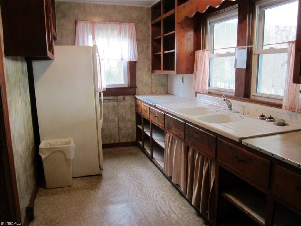 390 Ward Curry Road Lexington, NC 27292 - Photo 7 of 11 Gallery Image 7