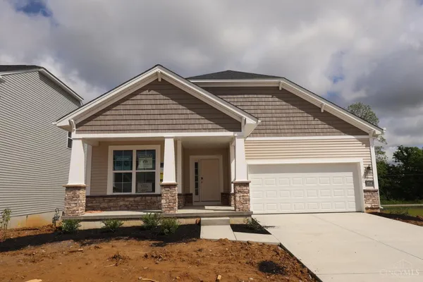 $455,000 | 1514 Acadia Drive, Unit 7, Maineville, OH 45039