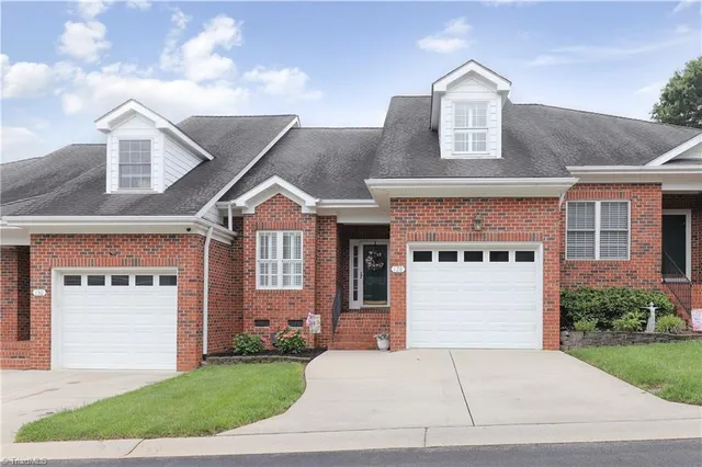 $299,950 | 128 Olde Manor Court, Siler City, NC 27344
