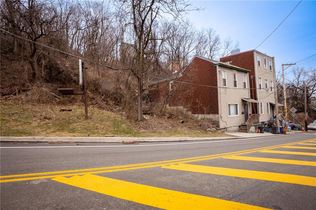 64 Bates Street Pittsburgh, PA 15213 - Photo 10 of 11