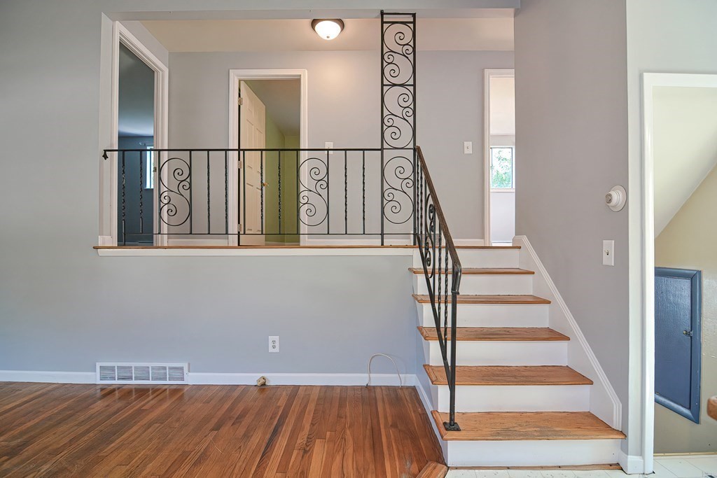 10 Calvin Road Easton, MA 02356 - Photo 8 of 23 Gallery Image 8
