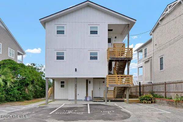 $2,100,000 | 9 West Atlanta Street, Unit 3, Wrightsville Beach, NC 28480