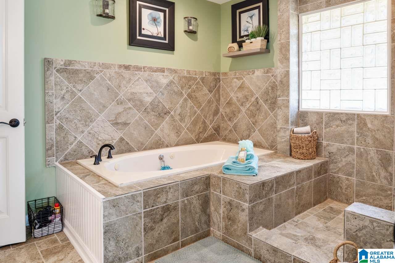 111 Royal Oaks Road Leeds, AL 35094 - Photo 28 of 46