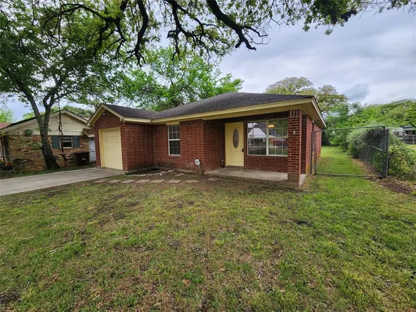 $1,550 | 3025 Pueblo Trail, Lake Worth, TX 76135