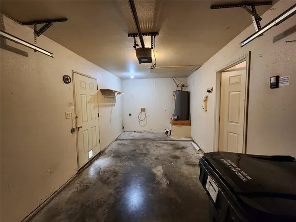 $1,550 | 3025 Pueblo Trail, Lake Worth, TX 76135