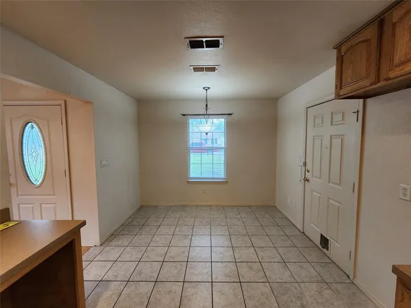 $1,550 | 3025 Pueblo Trail, Lake Worth, TX 76135