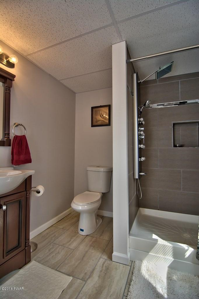884 Deerfield Road Lake Ariel, PA 18436 - Photo 16 of 59