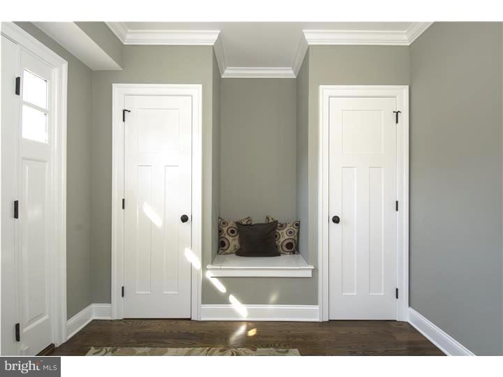 411 Penwyn Road Wynnewood, PA 19096 - Photo 3 of 25 Foyer