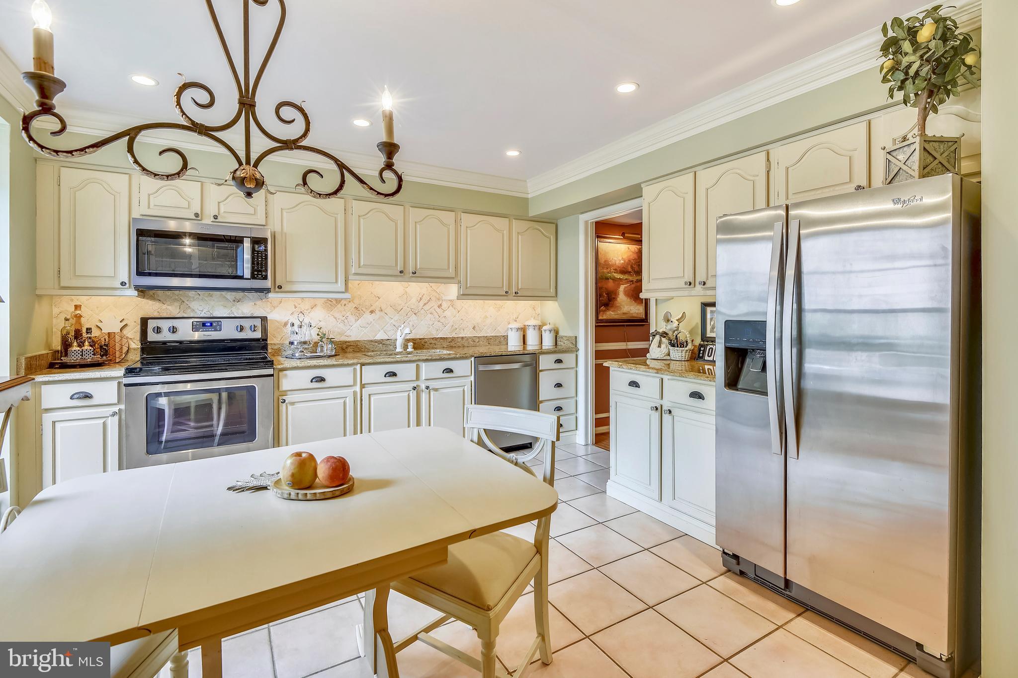 131 Charlesbrooke Road Baltimore, MD 21212 - Photo 3 of 23