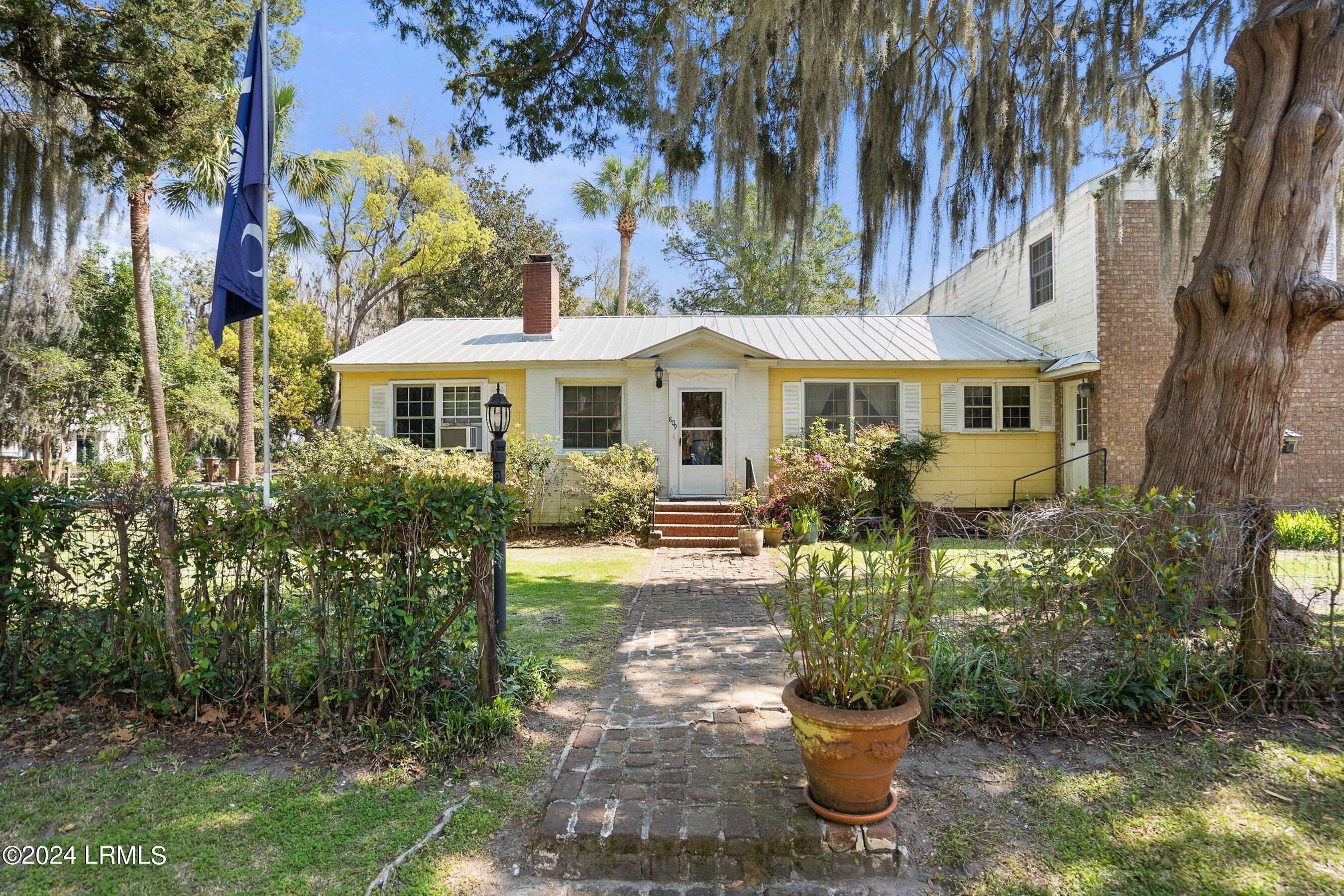 809 Hamilton Street Beaufort, SC 29902 - Photo 4 of 49 DSC02486-5.jpg-SMALL
