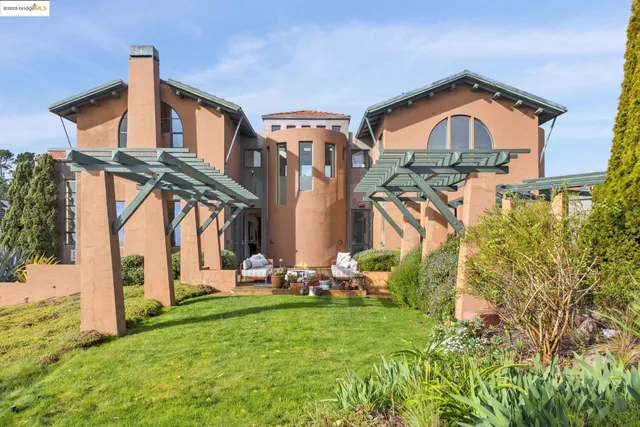 $3,000,000 | 5 Woodside Way, Oakland, CA 94611