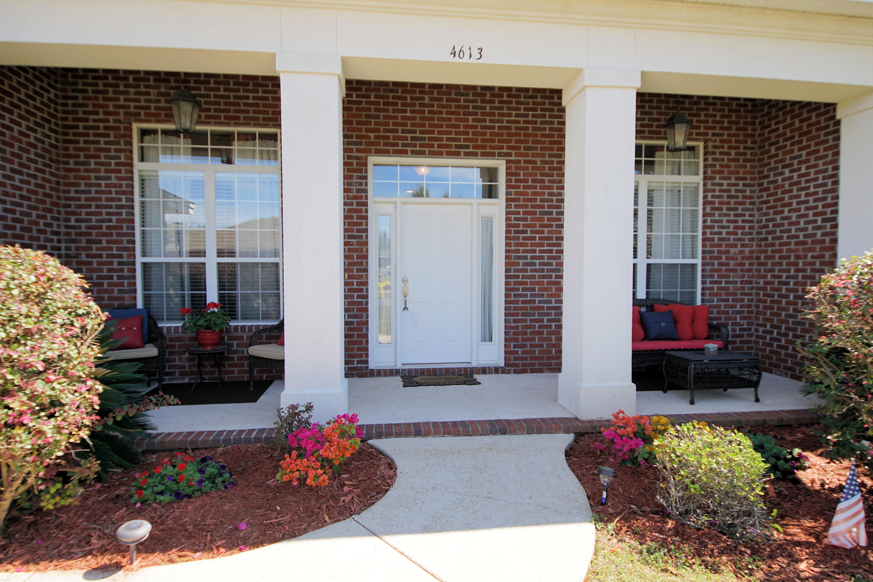 4613 Chanan Drive Crestview, FL 32539 - Photo 3 of 44 a front view of a house
