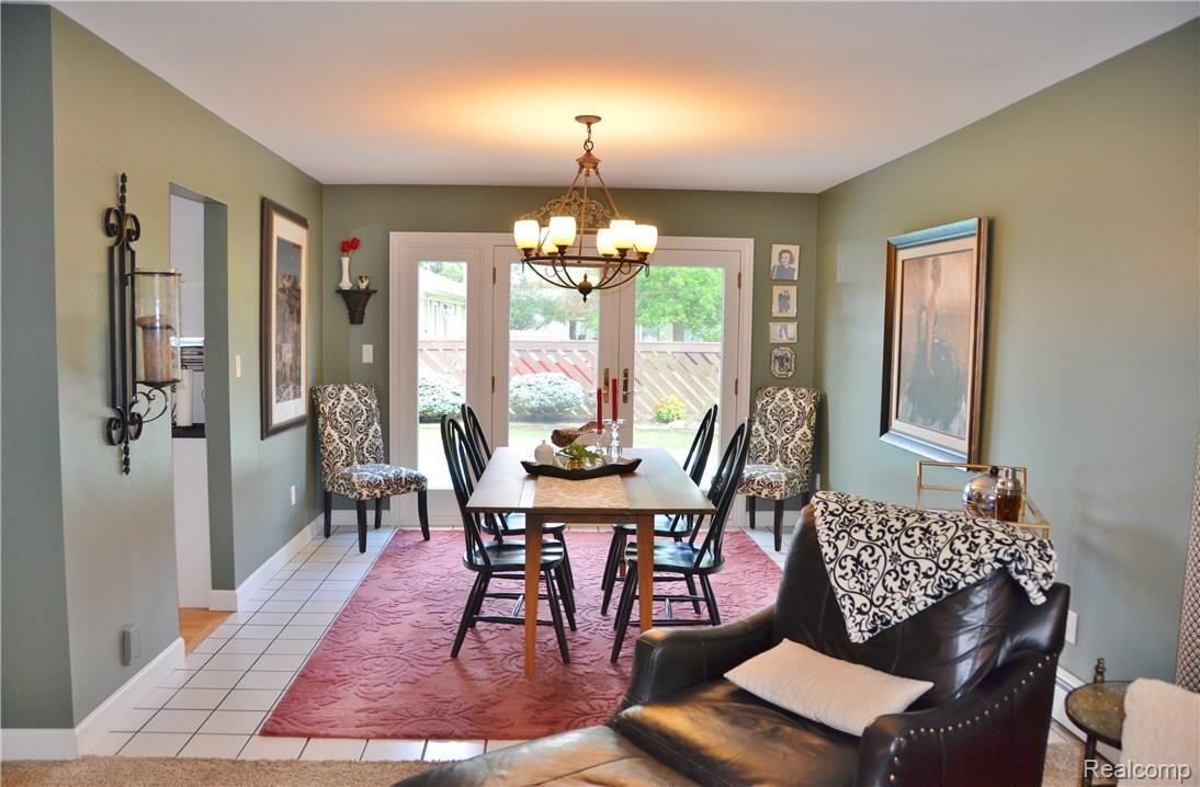 9259 Anderson Road Grosse Ile, MI 48138 - Photo 9 of 35 DSC_2671.JPG
