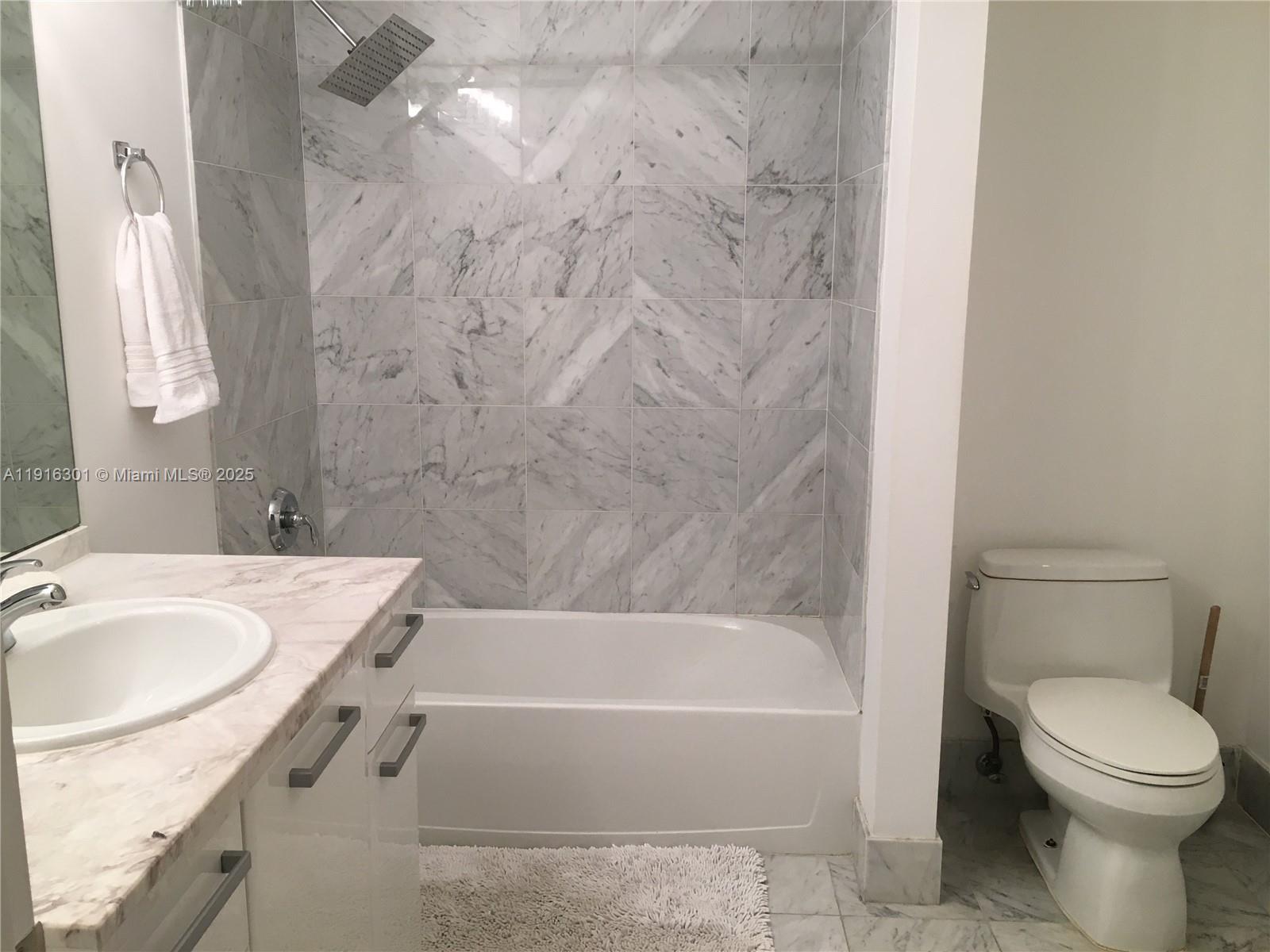 253 Northeast 2nd Street, Unit 233 Miami, FL 33132 - Photo 12 of 15