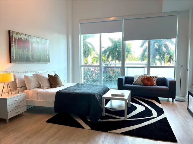 $2,200 | 253 Northeast 2nd Street, Unit 233, Miami, FL 33132