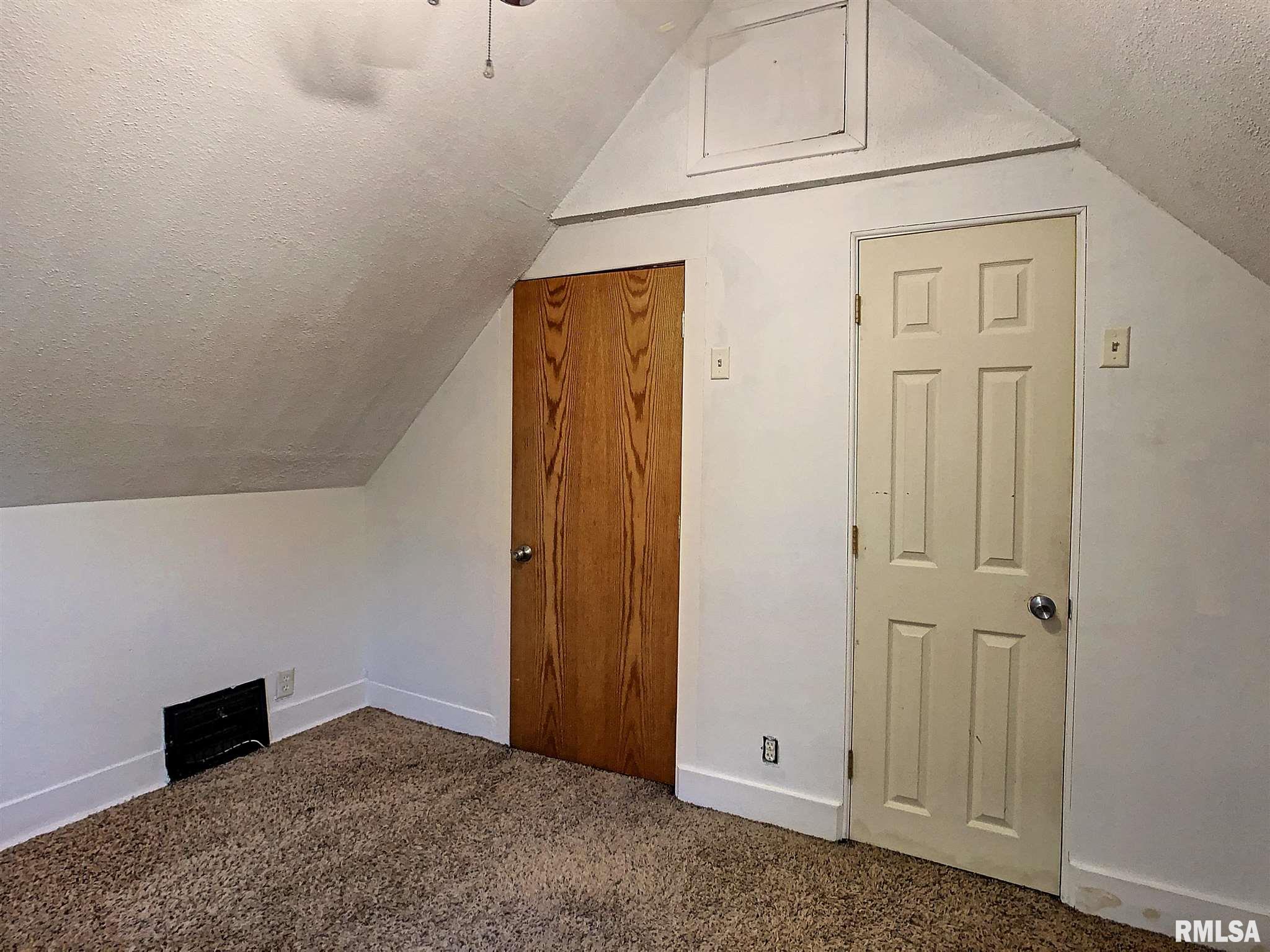 1323 3rd Street Moline, IL 61265 - Photo 14 of 17 Gallery Image 14