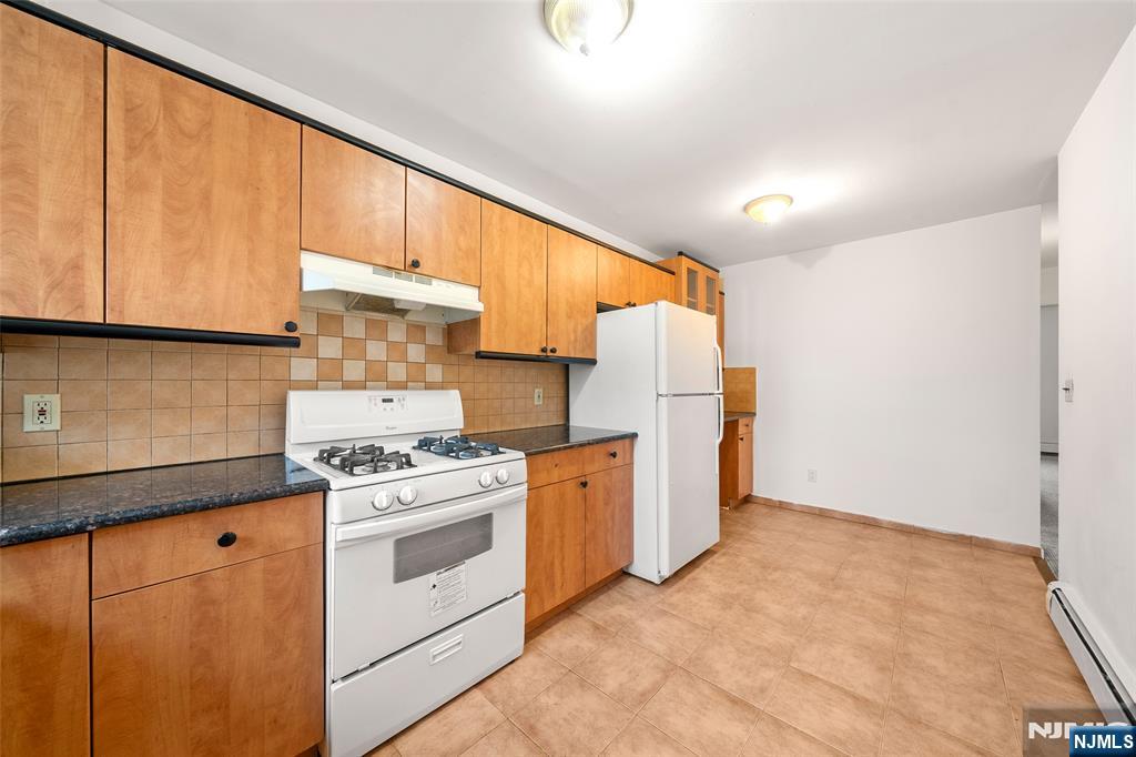 209 8th Street Fairview, NJ 07022 - Photo 13 of 38